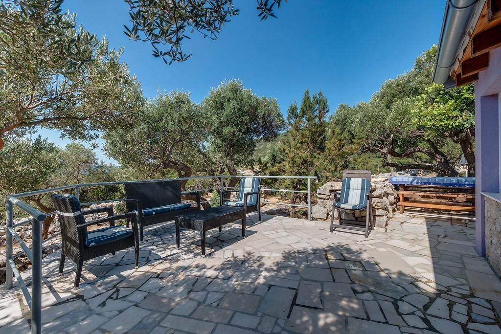 Holiday Home Nikol Veli Losinj Ngoại thất bức ảnh