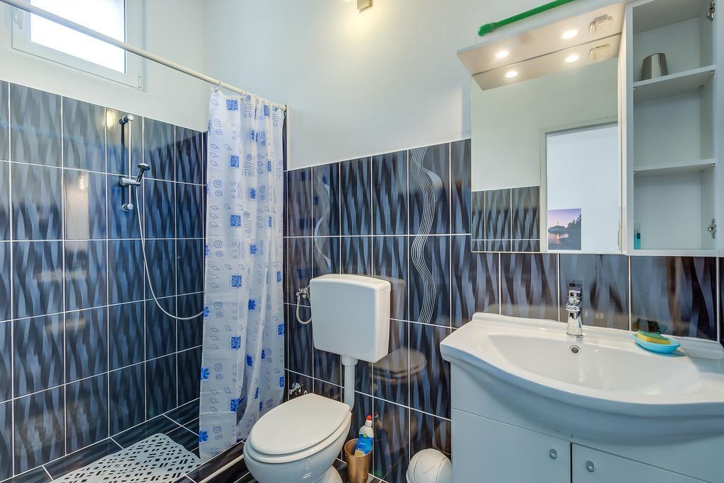 Holiday Home Nikol Veli Losinj Ngoại thất bức ảnh