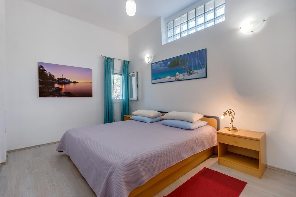 Holiday Home Nikol Veli Losinj Ngoại thất bức ảnh